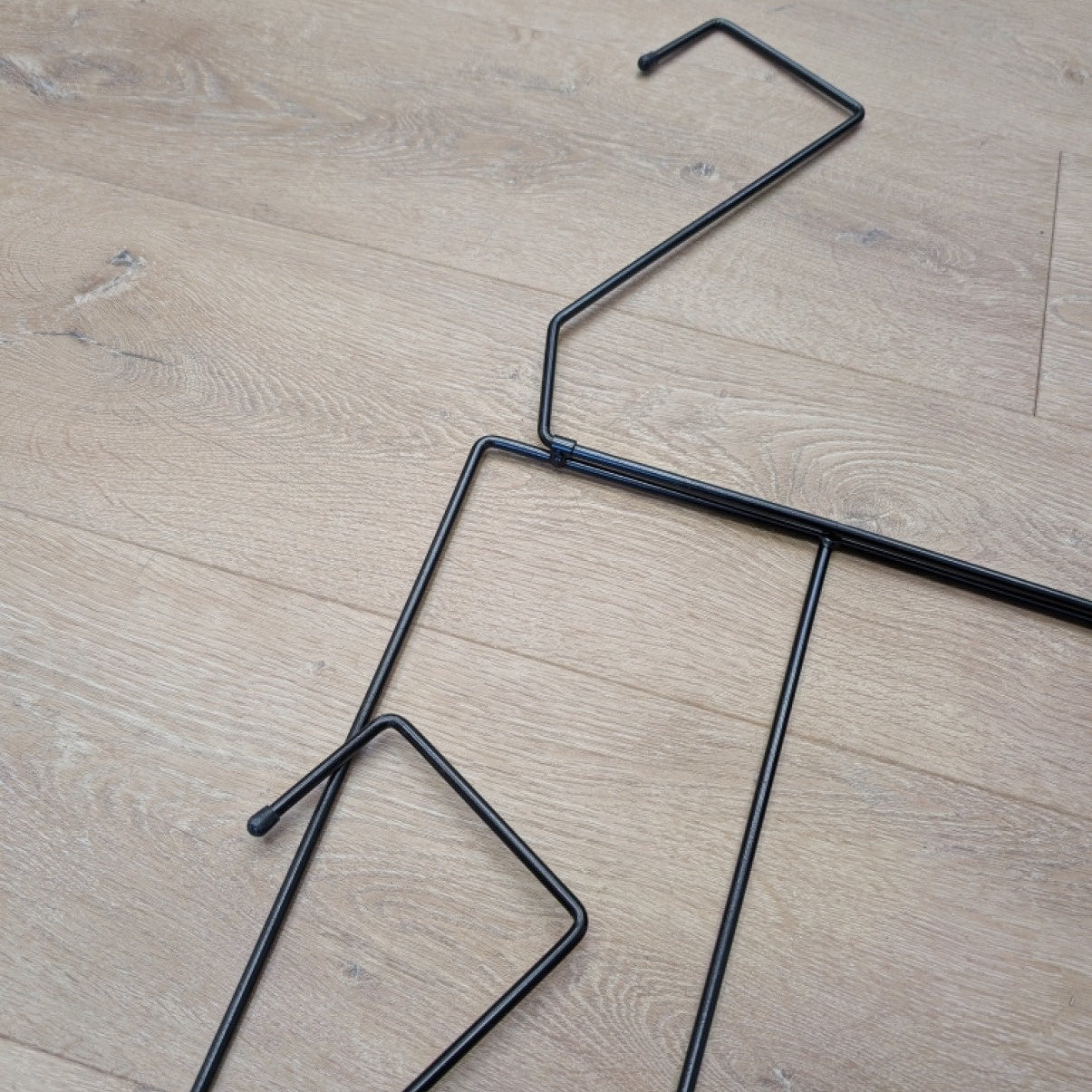Armatures en métal noir du hamac