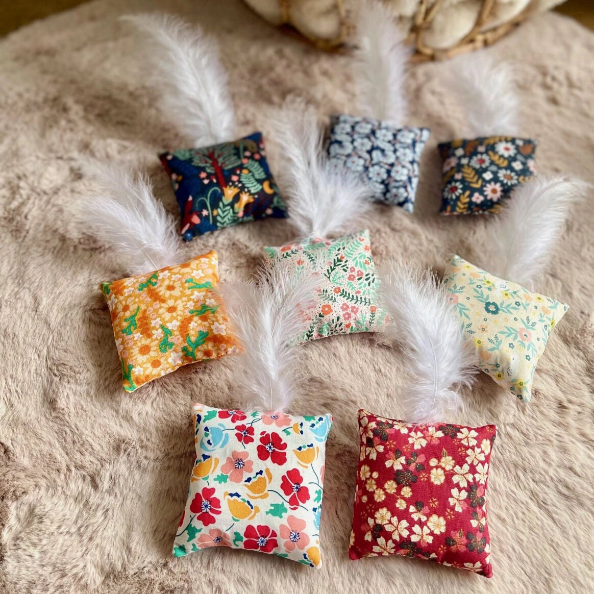 Le Coussin – Jouet artisanal pour chat en tissu (herbe à chat/ valériane)