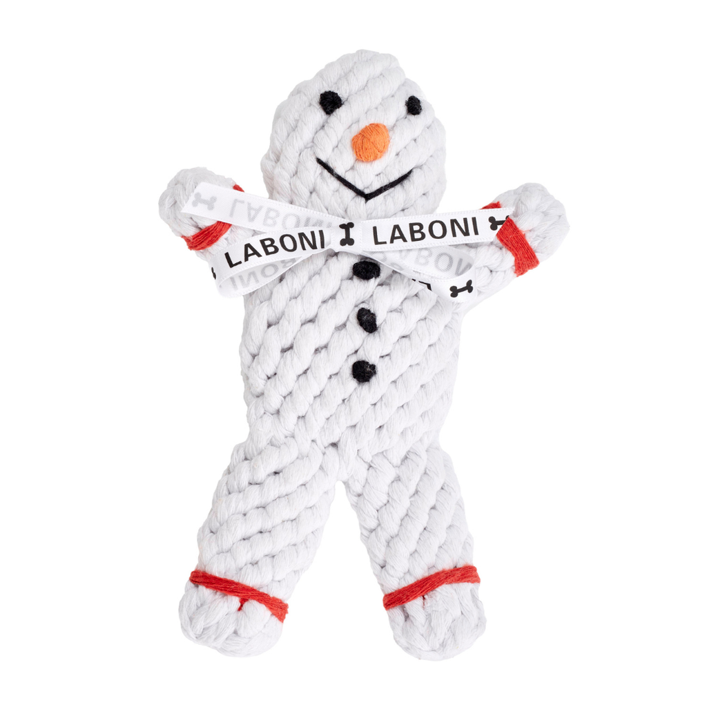 Jouet pour chien en corde blanche Laboni en forme de bonhomme de neige, modèle Shawn, avec bras en corde et écharpe Laboni.